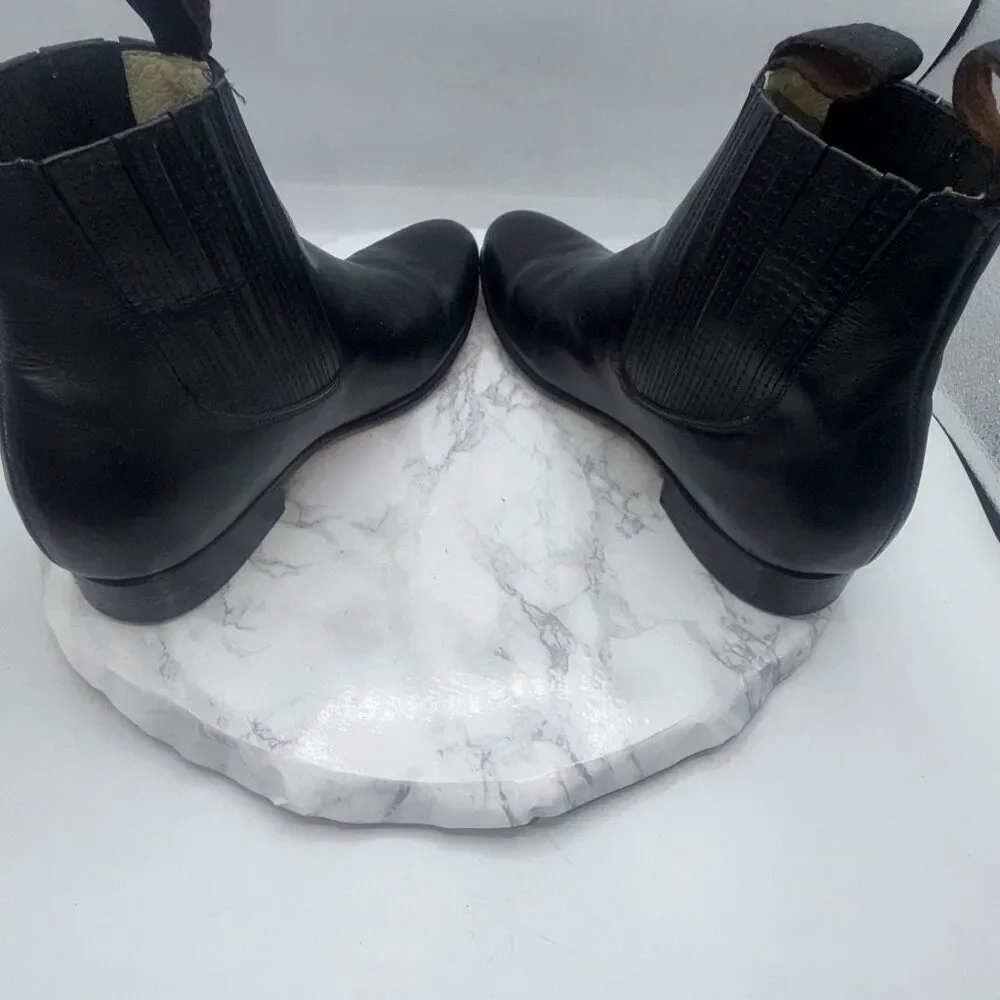 CAMARENA black leather